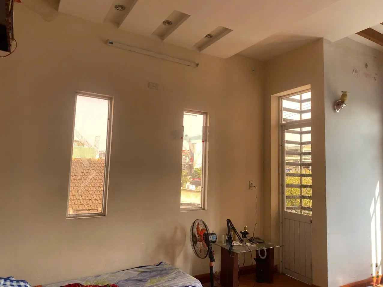 Bán nhà mặt phố Nam Cao, 10,5 tỷ, 230m2, 3PN, 2WC, pháp lý đầy đủ, tiện ích xung quanh