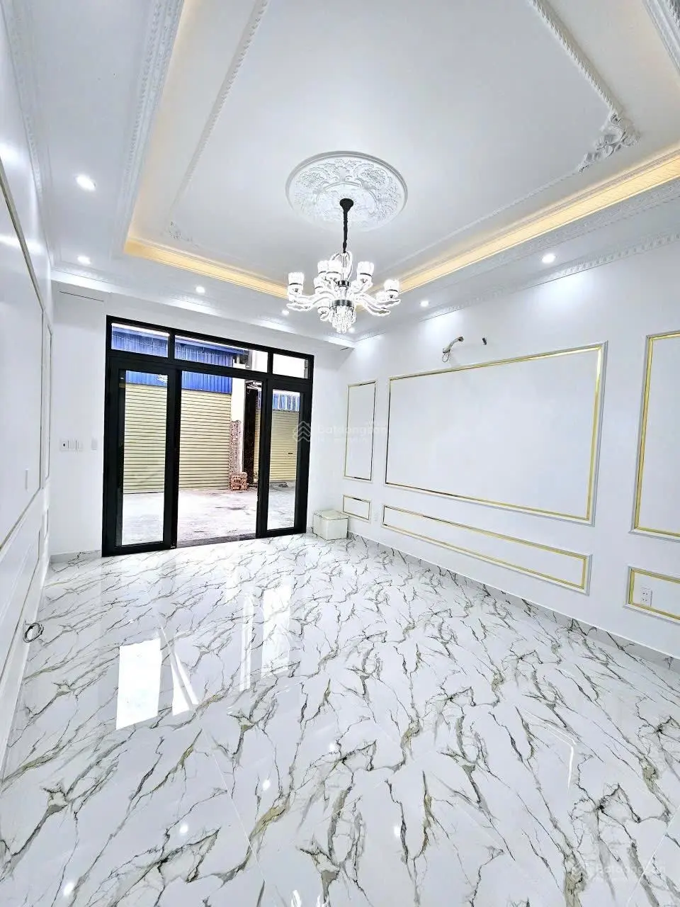 Nhà Hồ Sen ô tô quay đầu 50m2, 4 tầng, giá chỉ 4,98 tỷ có TT