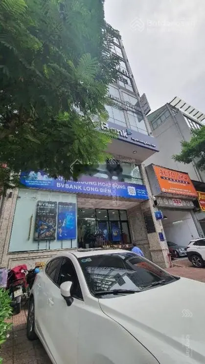 Bán nhà mặt phố Nguyễn Văn Cừ vỉa hè 7m, kinh doanh siêu đỉnh. Dt: 525m2, 4T MT: 15m. Giá: 84 tỷ tl