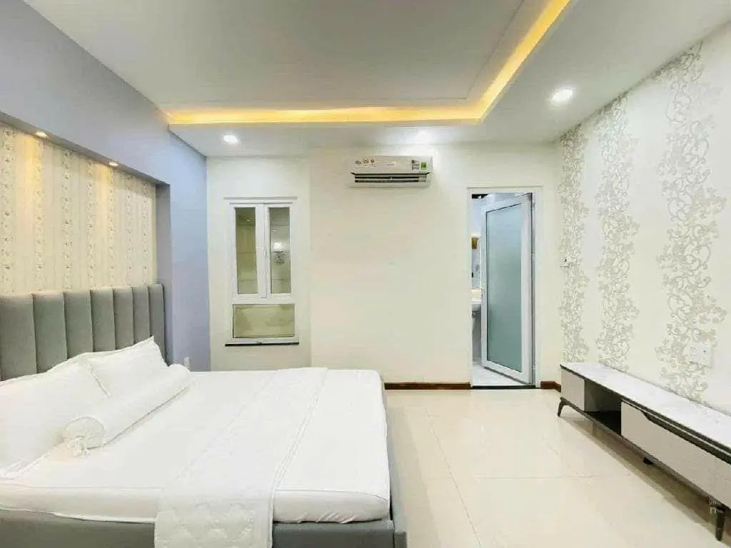 Bán nhà HXH 3 tầng, 60m2 Lê Văn Sỹ, 8 tỷ