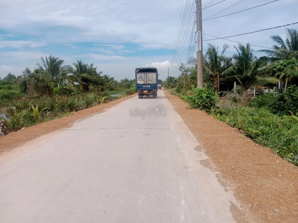 Đất thổ cư view kênh đường chuẩn bị làm giá rẻ đầu tư tương lai tốt