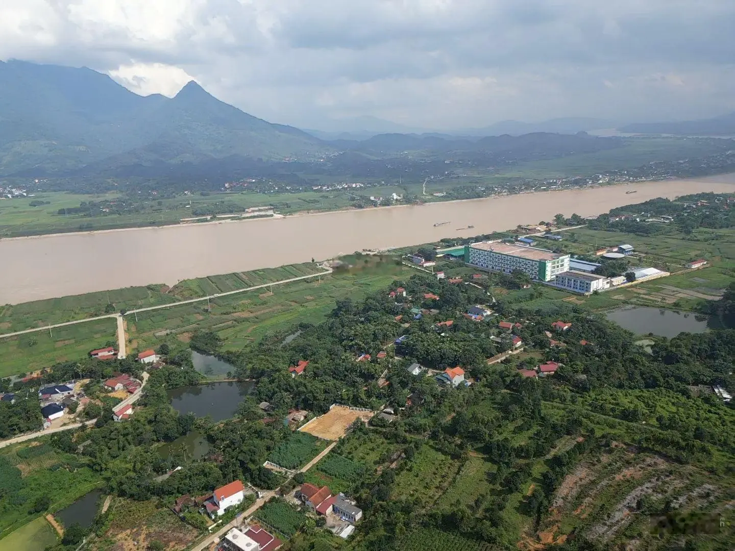 Bán đất Thanh Thủy, 171m2, mặt tiền 6m, đường bê tông 6m, tổng 17m hlang đường, sẵn sổ, 4xx triệu