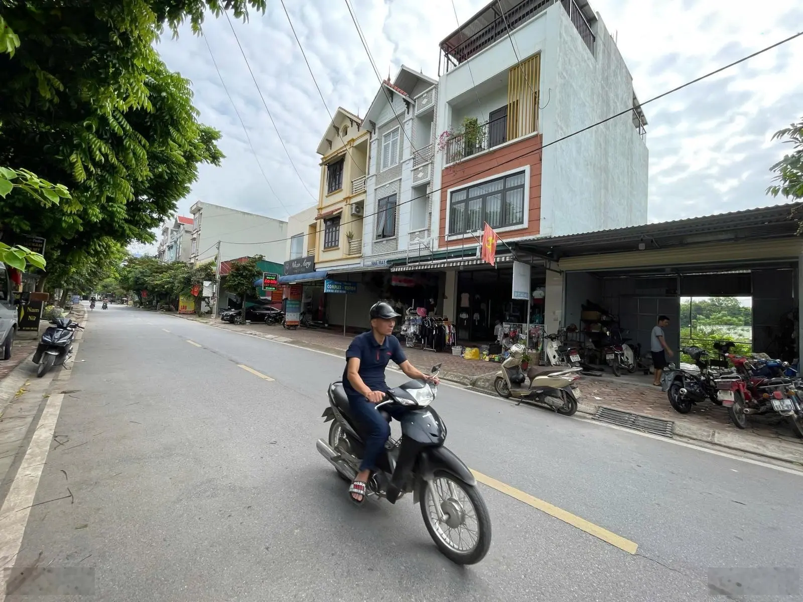 Siêu phẩm mặt đường Chúc Đồng Thụy Hương - đường trước đất 12m lưu không 10m