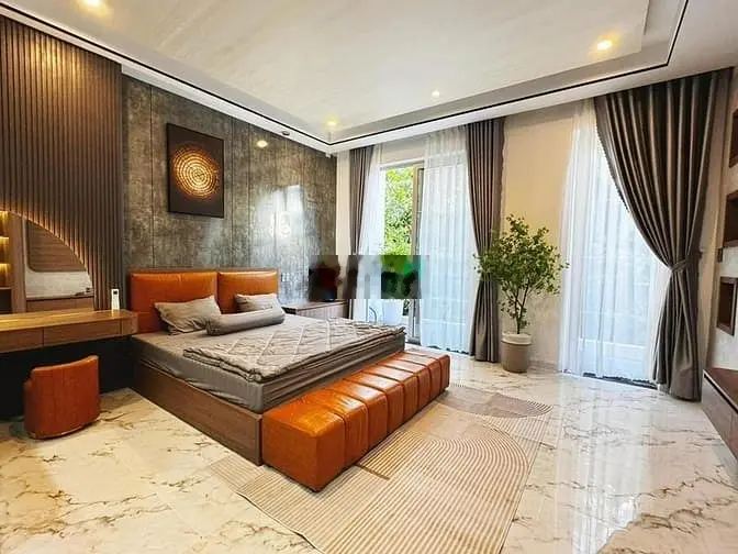 Nhà giá rẻ ở đường Trần Quang Diệu, Q3, 90m2, 5tỷ700, Sổ sẵn