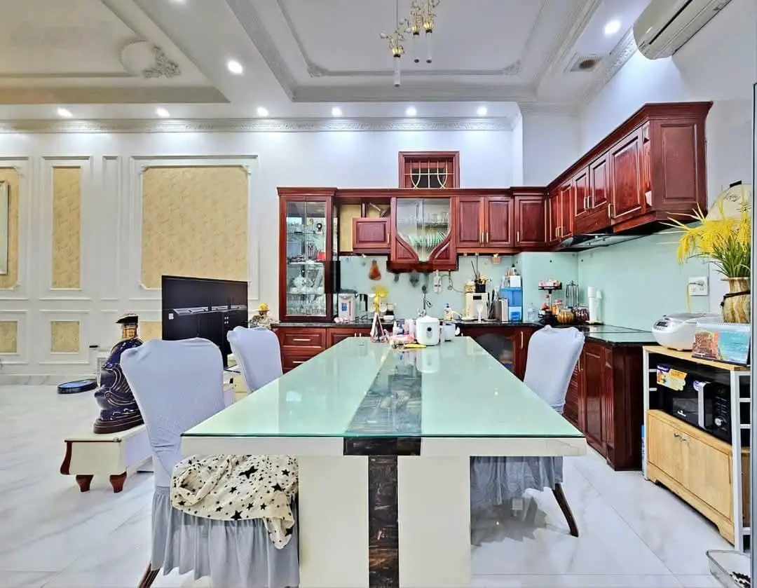 Nhà dân xây độc lập DT 81m2 view đẹp, đầy đủ tiện ích tại Đinh Tiên Hoàng, Hồng Bàng, Hải Phòng