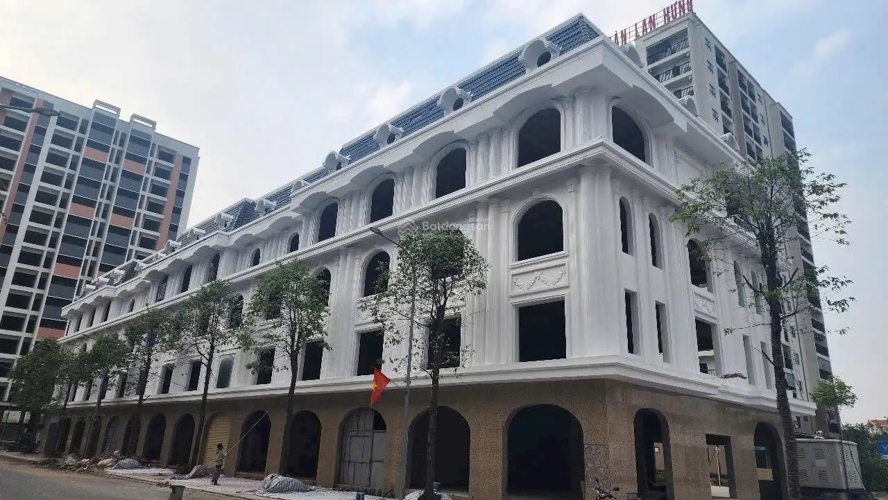 Bán shophouse 90m2 tại đường 38, Thị trấn Hồ, Bắc Ninh, giá tốt chỉ với 6,5 tỷ