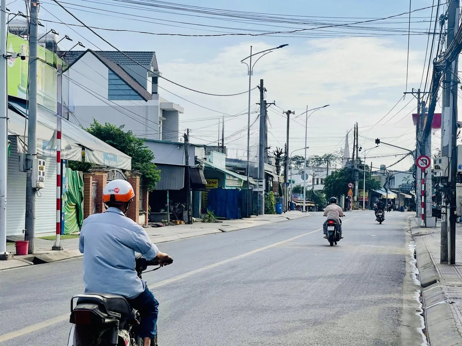 Bán nhà chính chủ, 389m2, mặt tiền KD, ngang 7.5m, nở hậu, Thủ Khoa Huân, Thuận An, Bình Dương