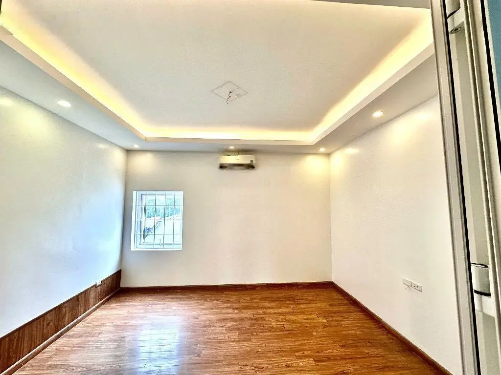 Bán nhà Nghĩa đô Cầu Giấy, gần 50m2, 5 tầng, mt gần 5m Hơn 9 Đồng, Sát Ô Tô, Hồ Tây