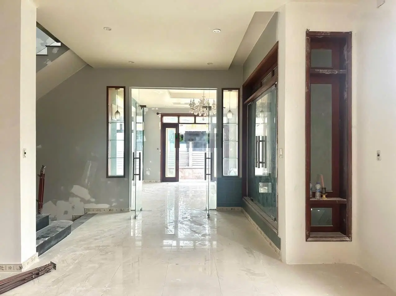 Nhà biệt thự dt 300 m2 bán nhanh lh 0967708098