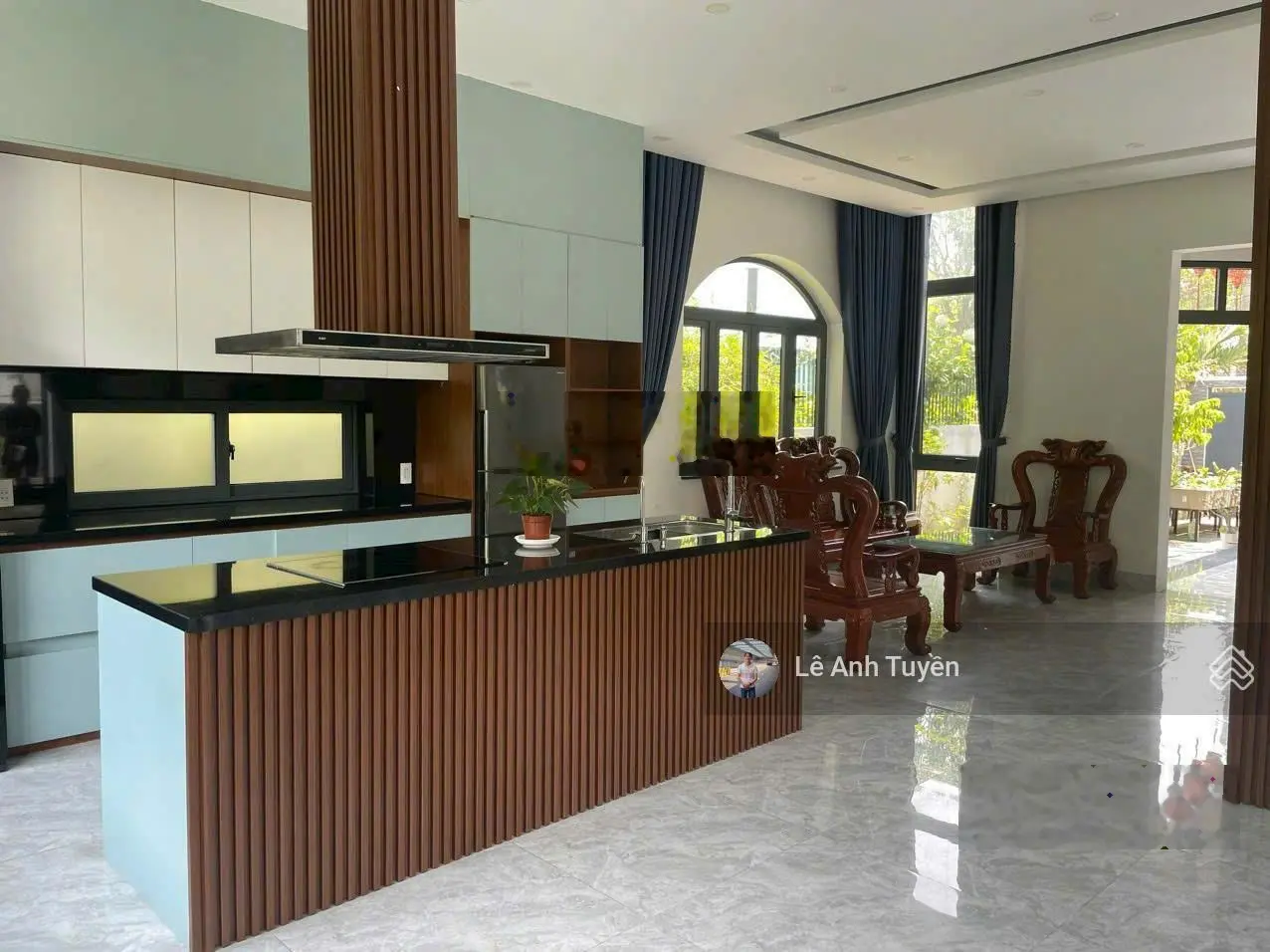 Cần bán nhanh Căn Biệt thự sân vườn 300m2 đường Lương Hữu Khánh, view kênh view biển thoáng mát