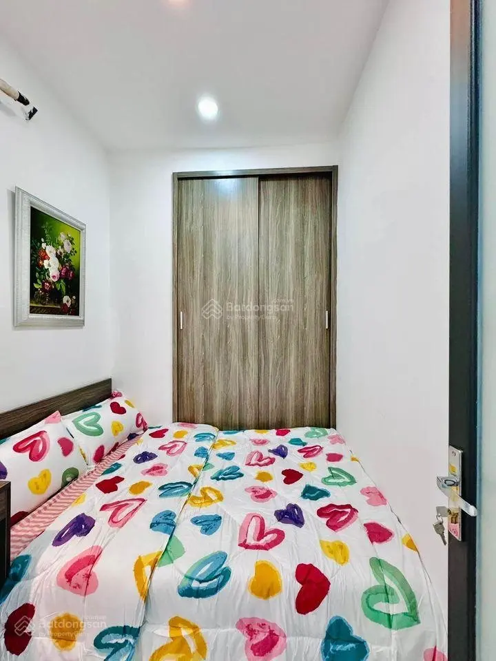 BÁN NHÀ NGUYỄN KIM,Q10, 3TY, 60M2,1T2,3PN,4WC,ĐANG CHO THUÊ 13TR/THANG , HẺM TO 8M XE HƠI TRONG NHÀ