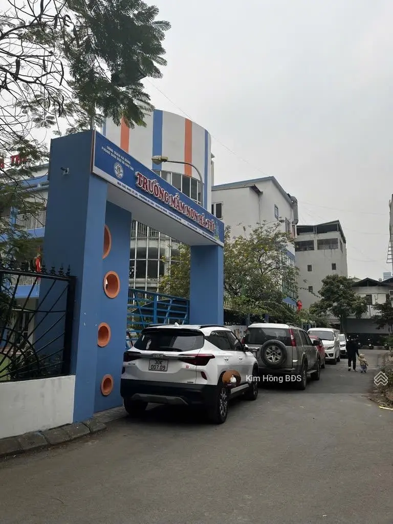 Nhà LK khu DV Hà Trì 50m2, 5 tầng, mt 4.2m, giá 12 tỷ 900. Phân lô, ô tô tránh, view sân chơi