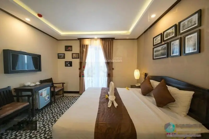 Cần bán hotel đang hoạt động tốt, mặt phố sầm uất Lý Thái Tổ, với giá không thể tốt hơn