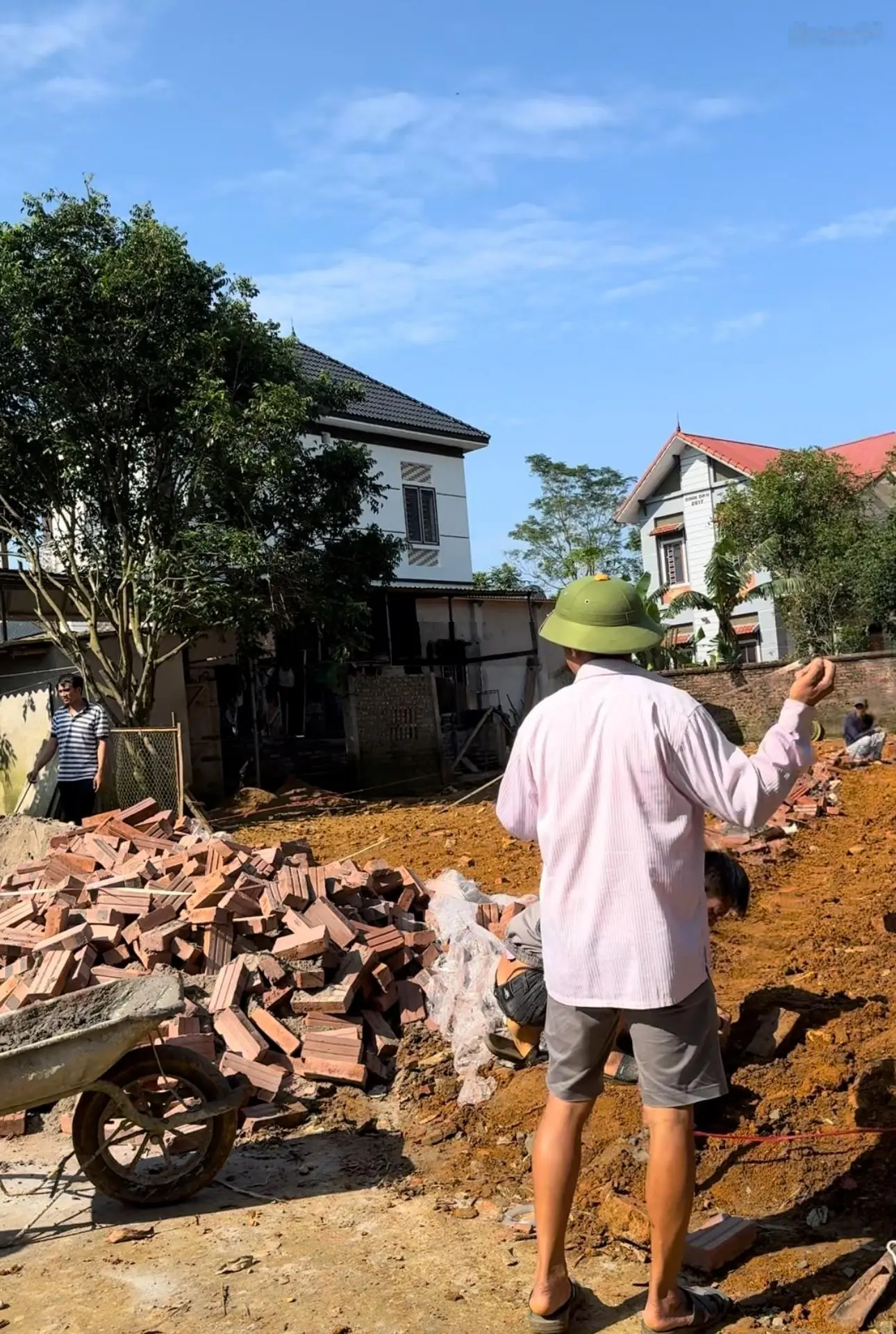 Lô đất nghỉ dưỡng thạch thất ngay suối