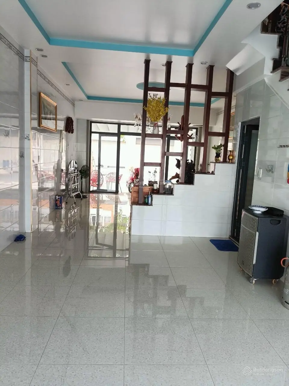 Hàng ngộp, giảm 600 tr, bán căn shophouse 3 tầng 2 MT tại Oasis City, giá chỉ 2.6 tỷ. LH 0901730811