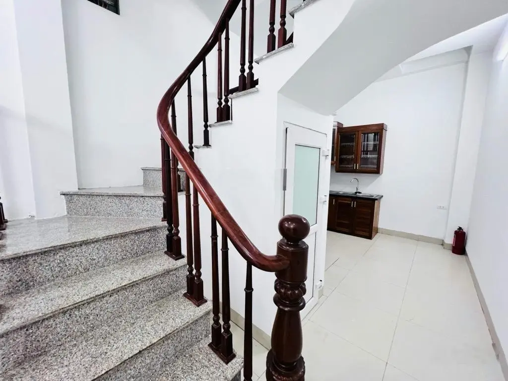 Bán nhà đẹp Nhân Hòa, Thanh Xuân 6,39 tỷ, 35m2, 4PN, giá siêu hời! Gần Royal City, Hapulico