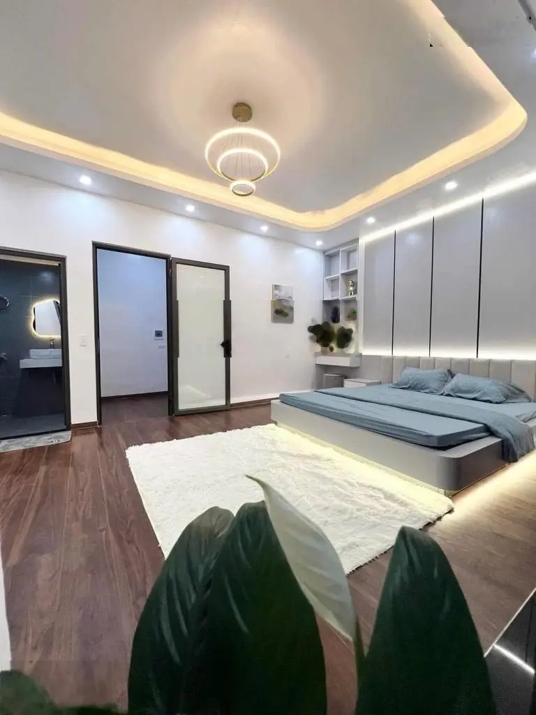 Bán nhà ngõ Quỳnh, sát phố, 31m2, ngõ thông, tặng nội thất, giá rẻ nhất khu vực, sổ đẹp