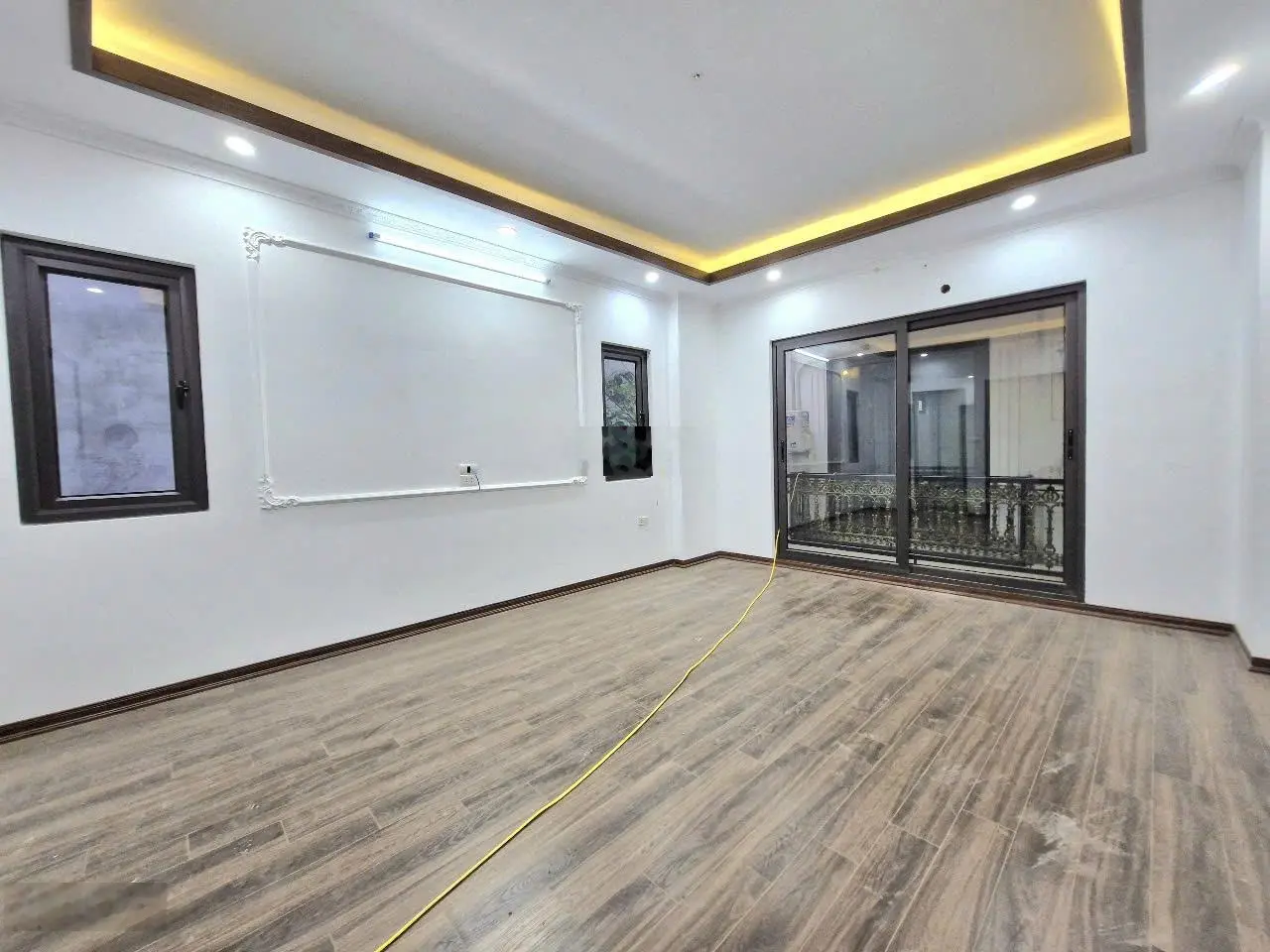 Rẻ, đẹp nhất Kim Chung-Hoài Đức, duy nhất 1 căn góc xây mới 30m2 x 5tầng ngõ thông giá chưa đến 4tỷ