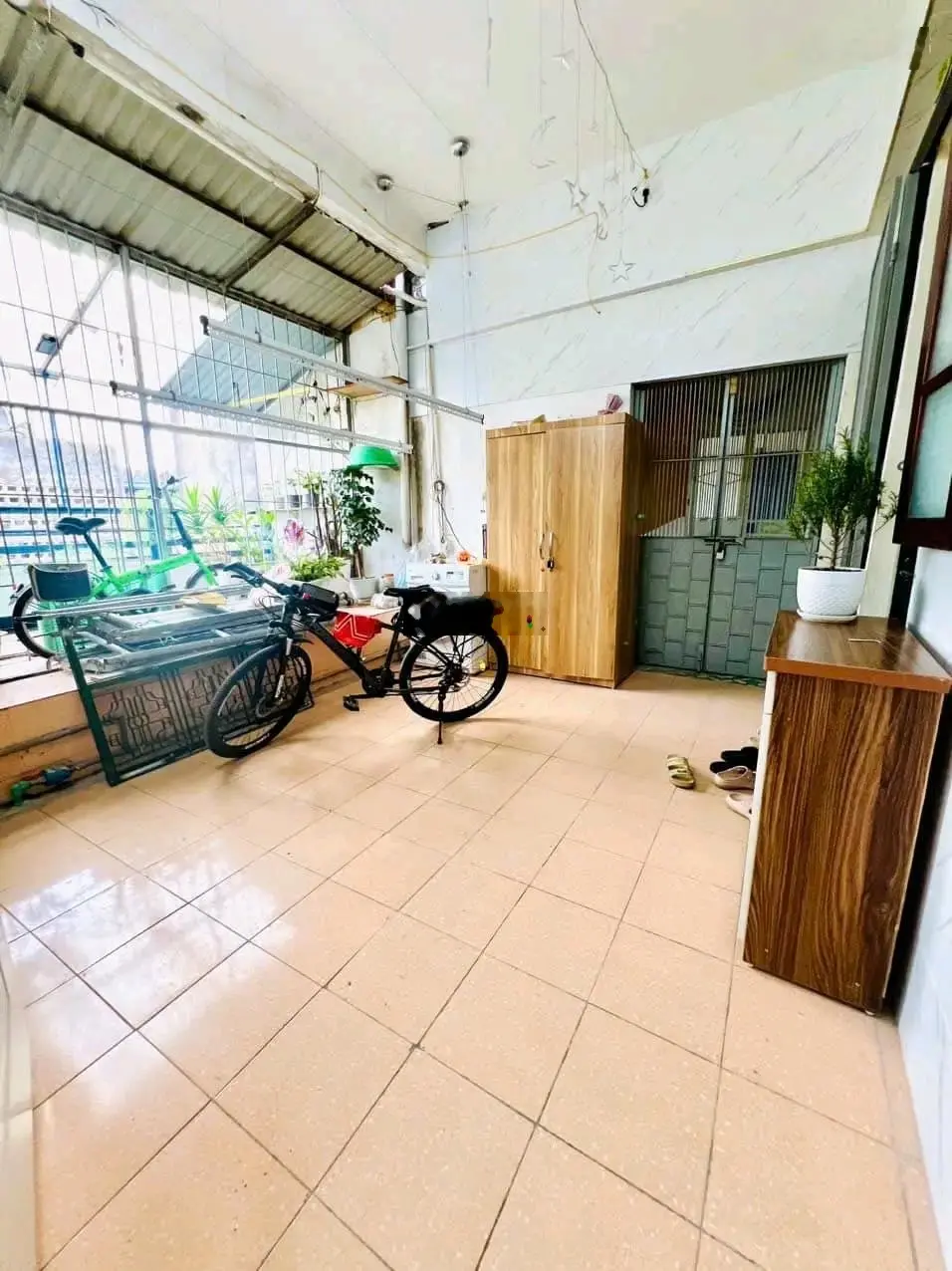 Bán tập thể Cát Linh, Đống Đa, 55 m2 (sổ 27m2), 2 thoáng, 2 phòng ngủ, 2.45 tỷ