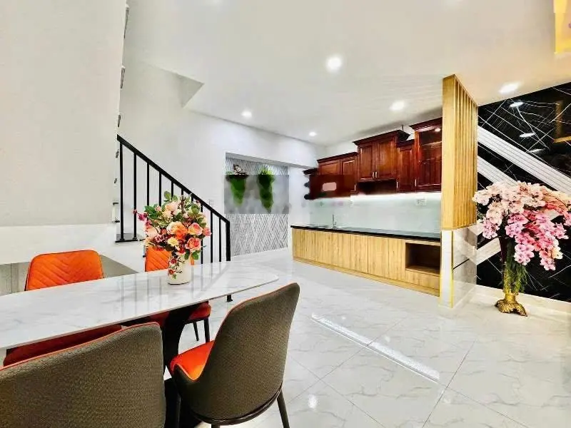 Sở hữu ngay căn nhà riêng tại Nguyễn Thiện Thuật, DT 65m2, view đẹp, sổ hồng riêng