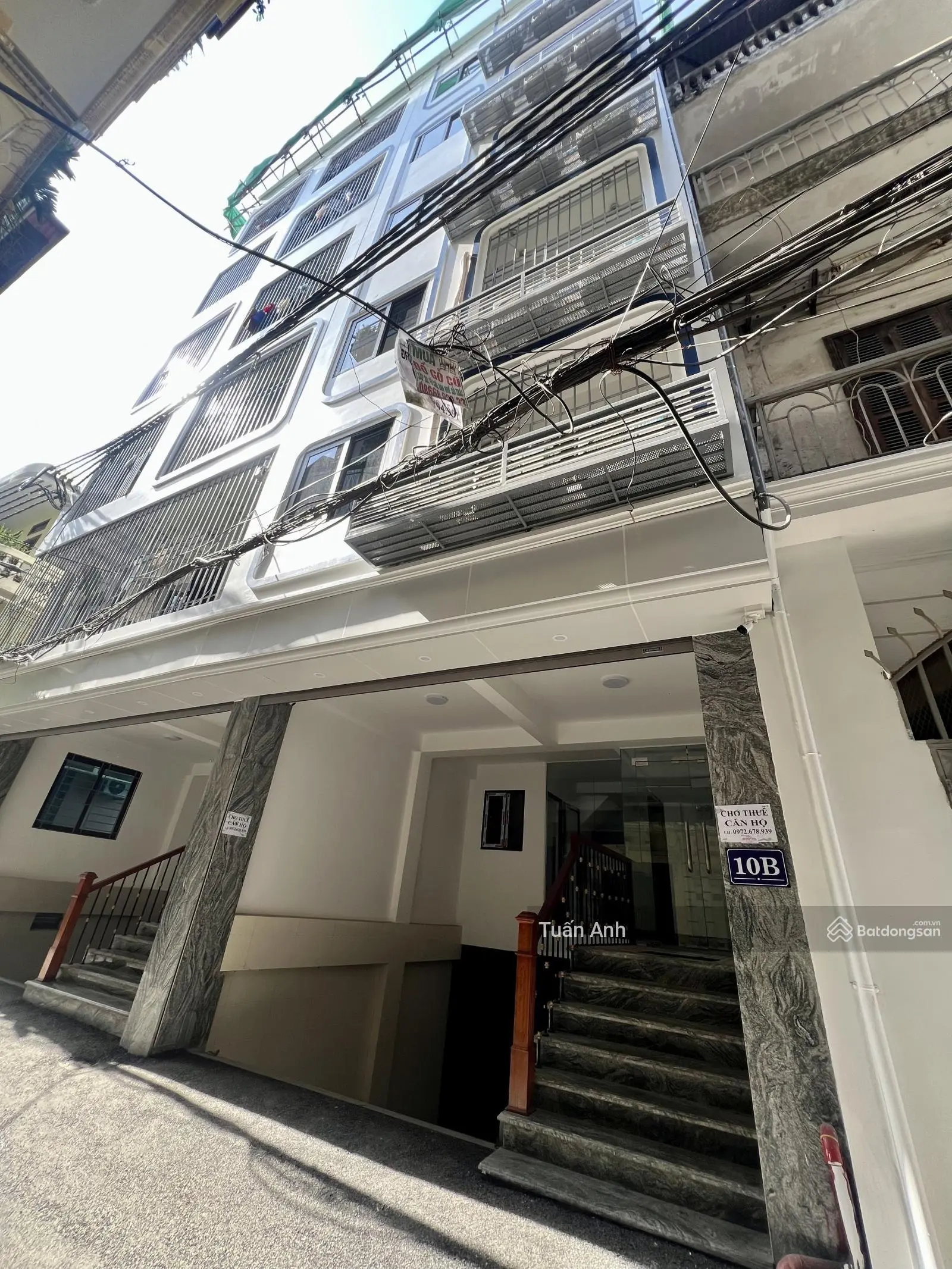 Apartment ô tô tránh phố Cầu Giấy - DT 100m2 x 9 tầng, xây hầm x 14 căn 2 ngủ - giá 33, x tỷ