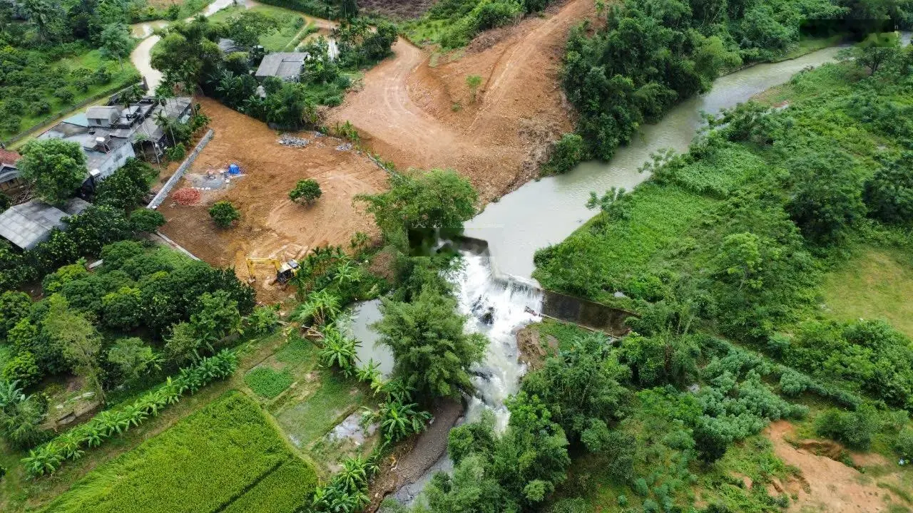 Bán gấp lô đất giáp sông Bôi, liền kề khoáng nóng tại Kim Bôi