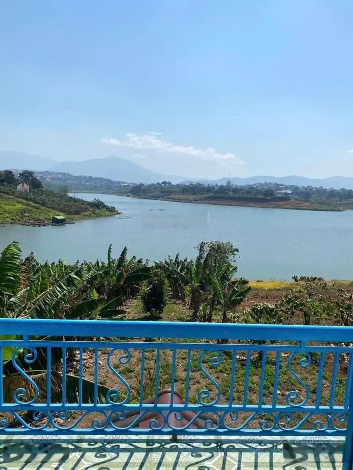 Cần bán đất view hồ Tây, Di Linh. Có thể thương lượng