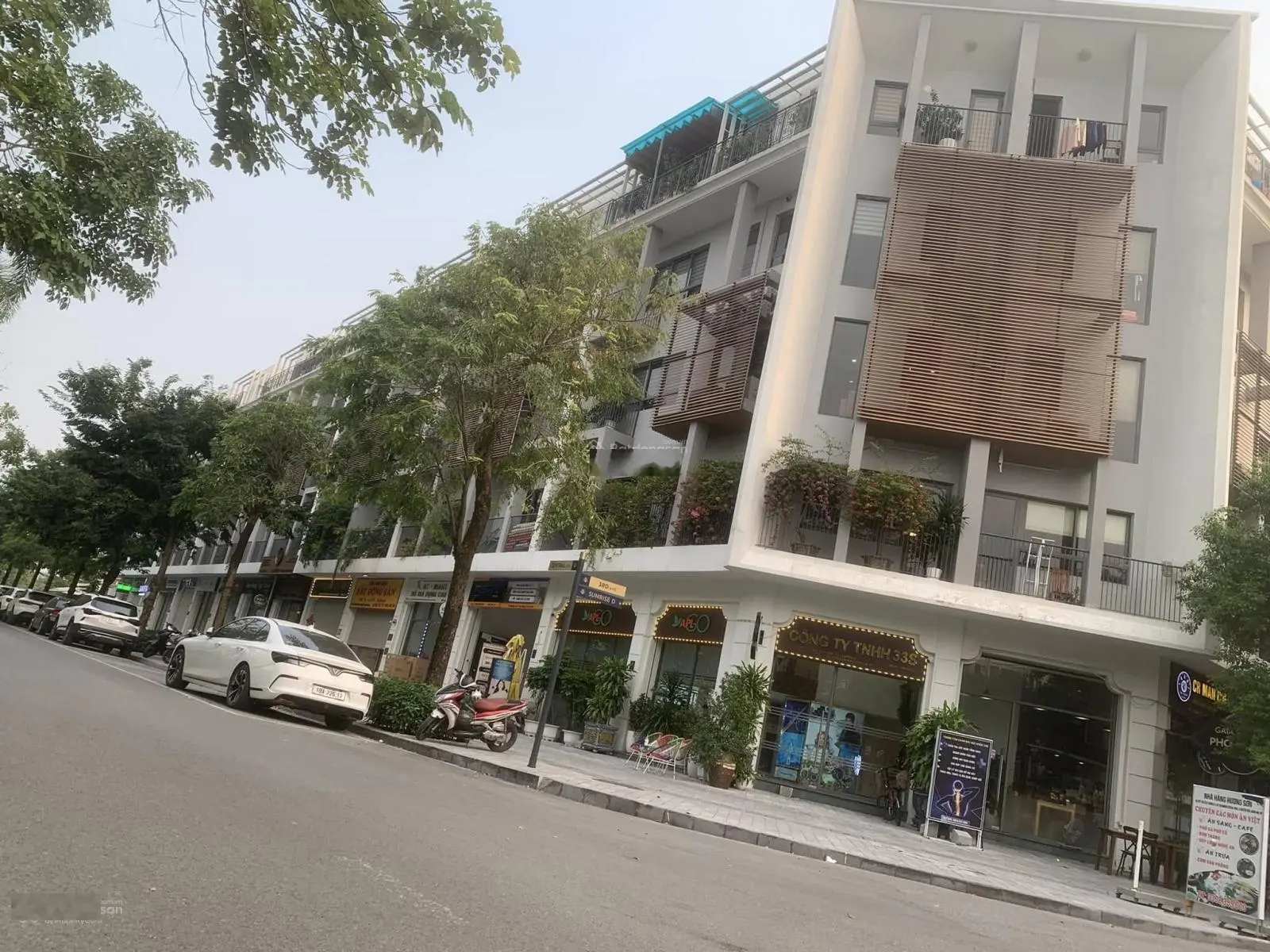 Bán căn shophouse góc The Manor Central Park 120m2 mặt tiền 15m giá 52,5 tỷ sổ đỏ kinh doanh đỉnh