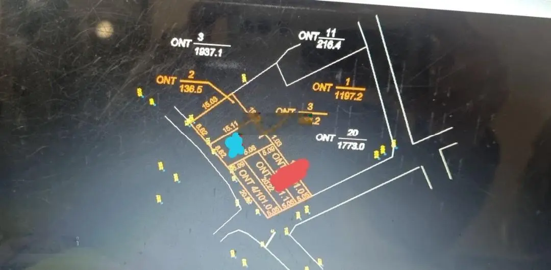 Bán mảnh đất mặt tiền 8,6m. Chia đc 2 lô. Đường 4m. Cách mặt đường liên tỉnh 200m. Cư dân đông đúc