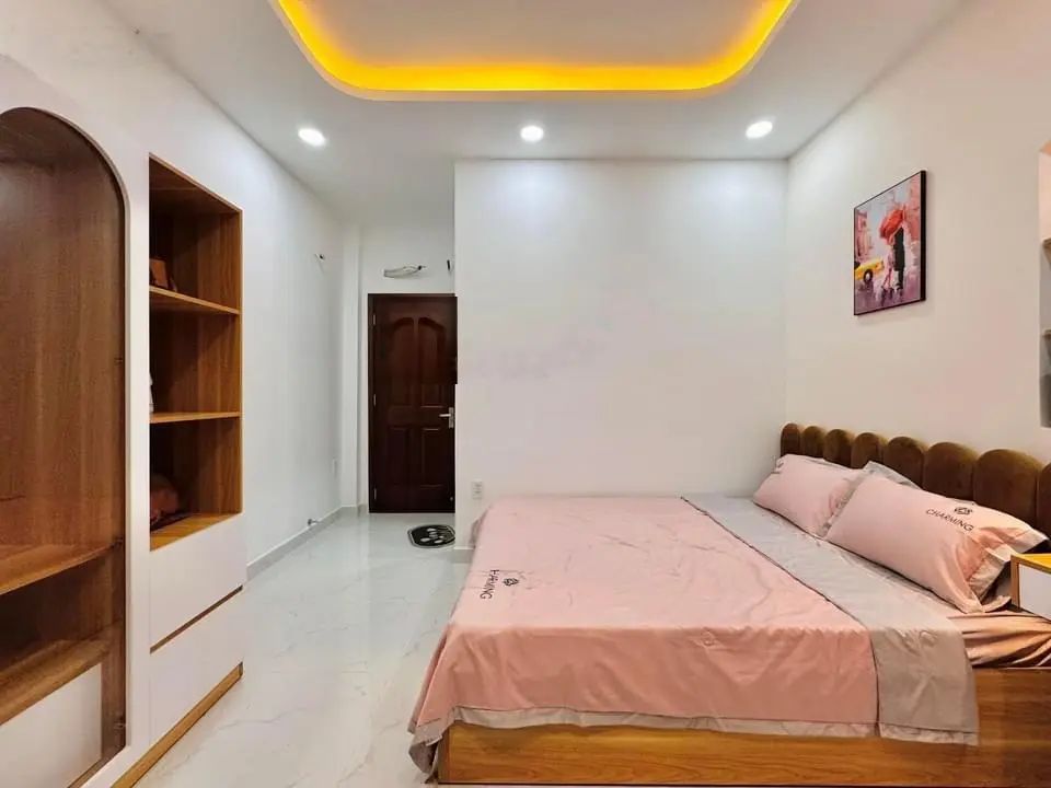 Xung quanh tiện ích đầy đủ, nhà Nguyễn Xí - Bình Thạnh. 85,95m2 - HĐT 25tr/tháng. giá 3ty350