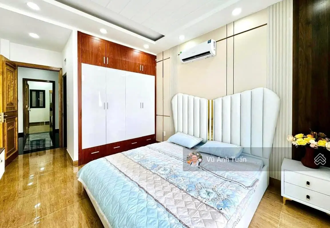 Nhà mặt phố Hưng Phúc, oto đỗ cửa, thang máy NK, view hồ, TK hiện đại, 5 tầng, 56m2, 10 tỷ