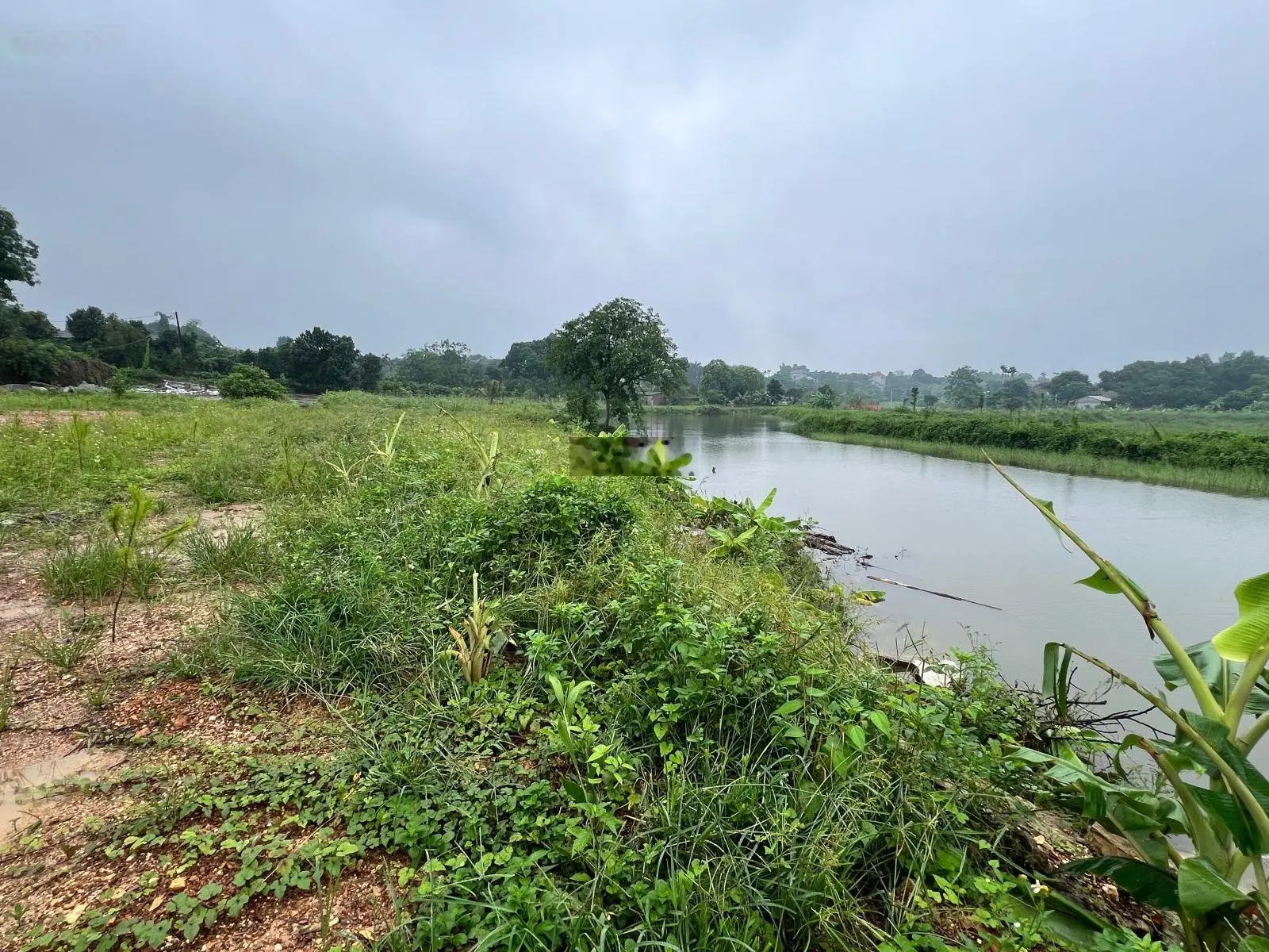 Chính chủ cần bán lô đất view hồ tuyệt đẹp tại Ba Trại - Ba Vì - HN giá rẻ. LH E Trang: 0384 099 ***