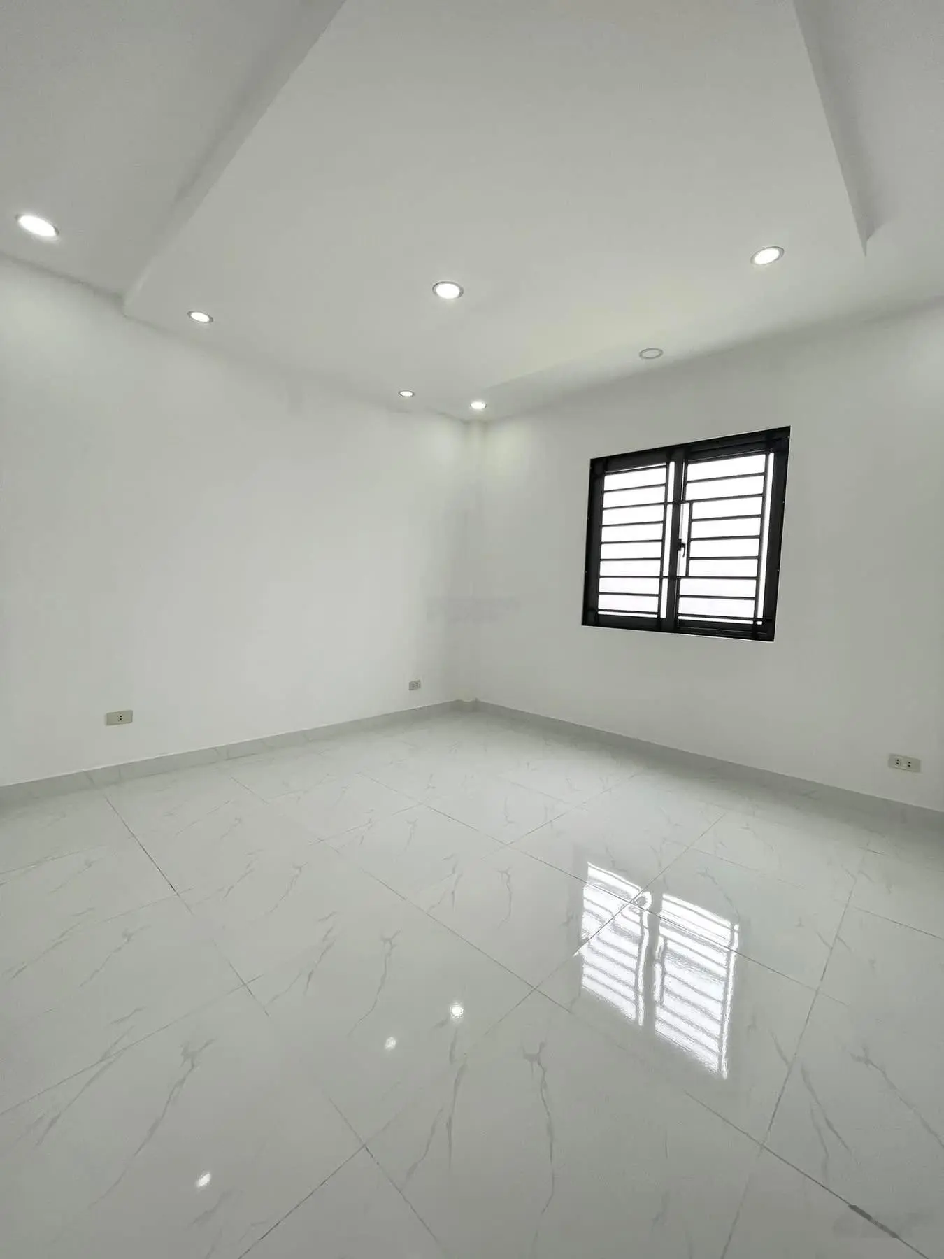 Chủ nhà bán gấp 71,5m2/3tỷ850 Nguyễn Trãi P3 Quận 5. Đang cho thuê 30 triệu/tháng gần ĐH Sài Gòn