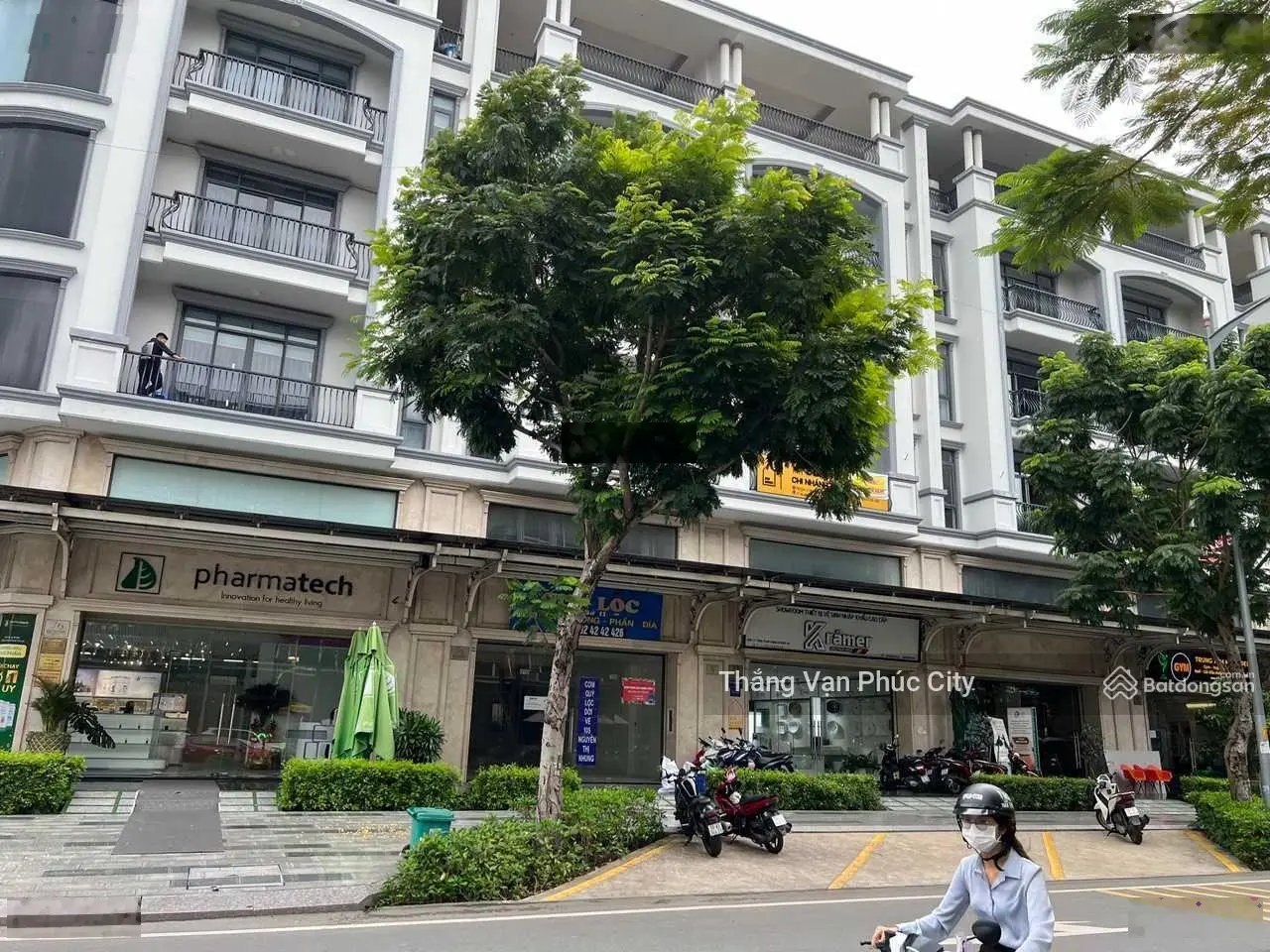 Mặt Tiền Nguyễn Thị Nhung 7x20m Giá 32 Tỷ, Shophouse Siêu vip KĐT Vạn Phúc City, Kinh Doanh Tốt