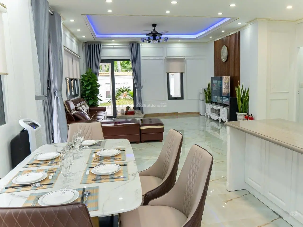 Bán biệt thự 2 tầng có hồ bơi, diện tích 600m2 tại khu du lịch Hàm Tiến, Phan Thiết