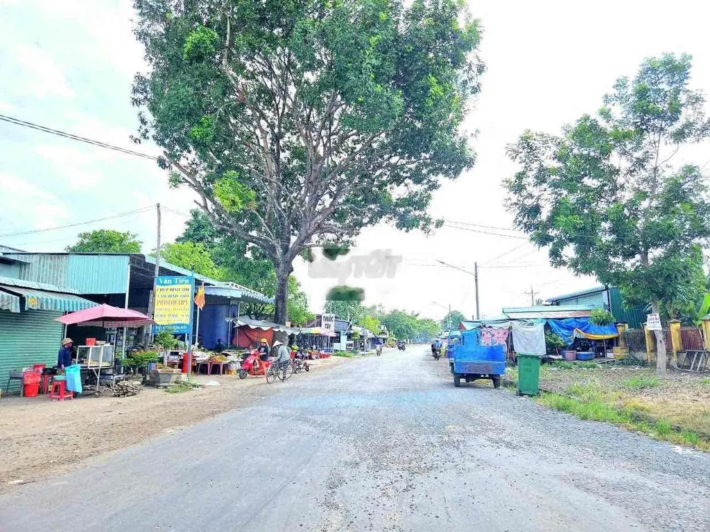 Mua đất tặng nguyên một căn nhà buôn bán vạn ngành nghề Gần trường học