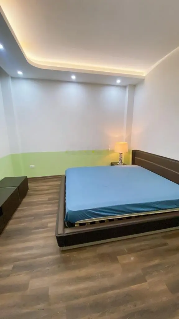 Bán nhà riêng, phố Khâm Thiên, 5,6 tỷ, 44m2, 4PN, 4WC, pháp lý đầy đủ, uy tín