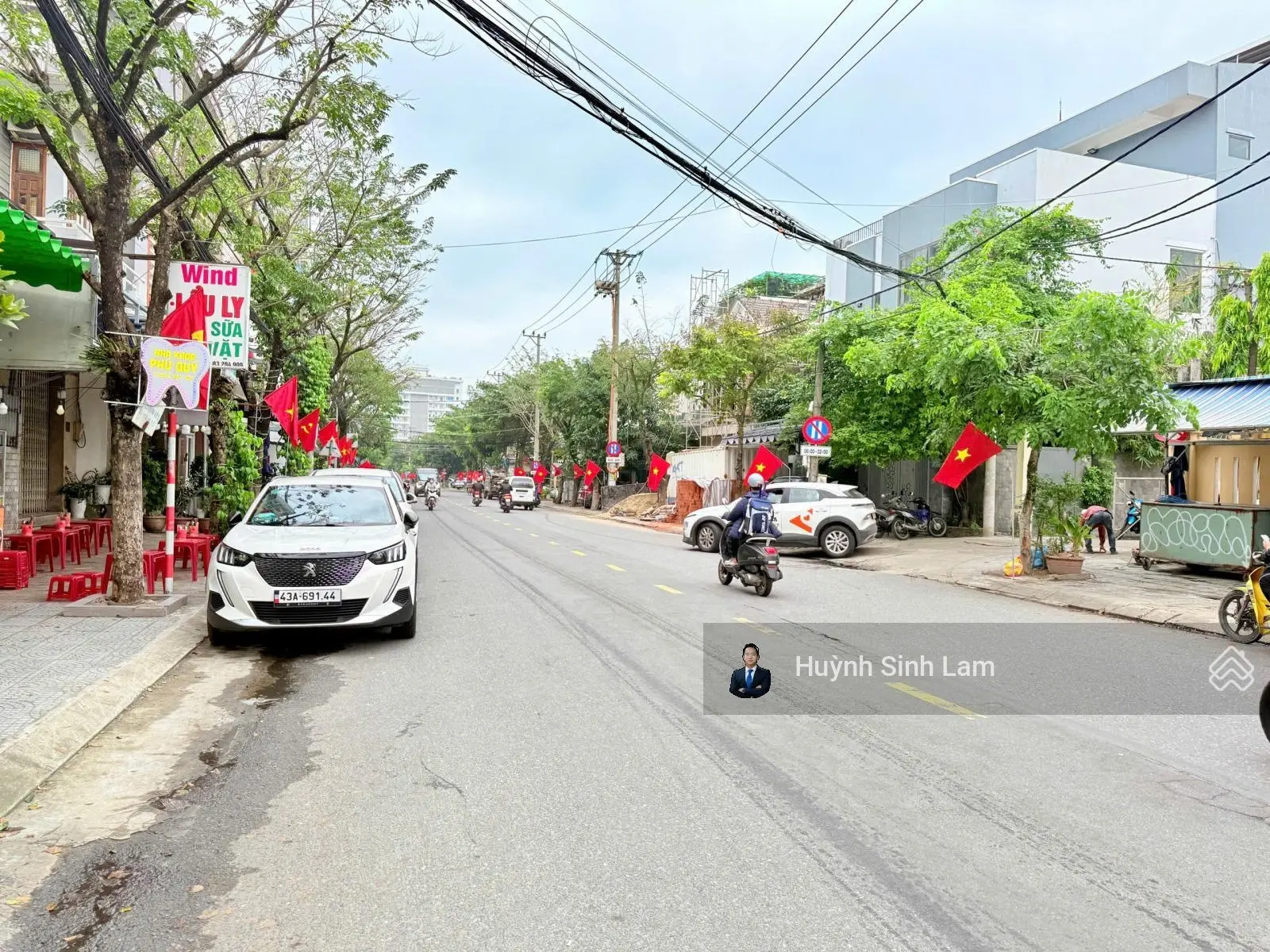 Hàng chưa qua đầu tư! Bán nhà 2 tầng kiệt 6m - 2 ô tô tránh nhau - Phan Tứ - Cách biển 100m