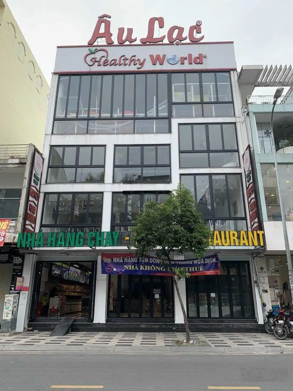 Building mặt tiền Nguyễn Chí Thanh, Q. 10 (DT: 9.2 x 34m CN: 318m2) 5 tầng HĐT 270 triệu - 68 tỷ