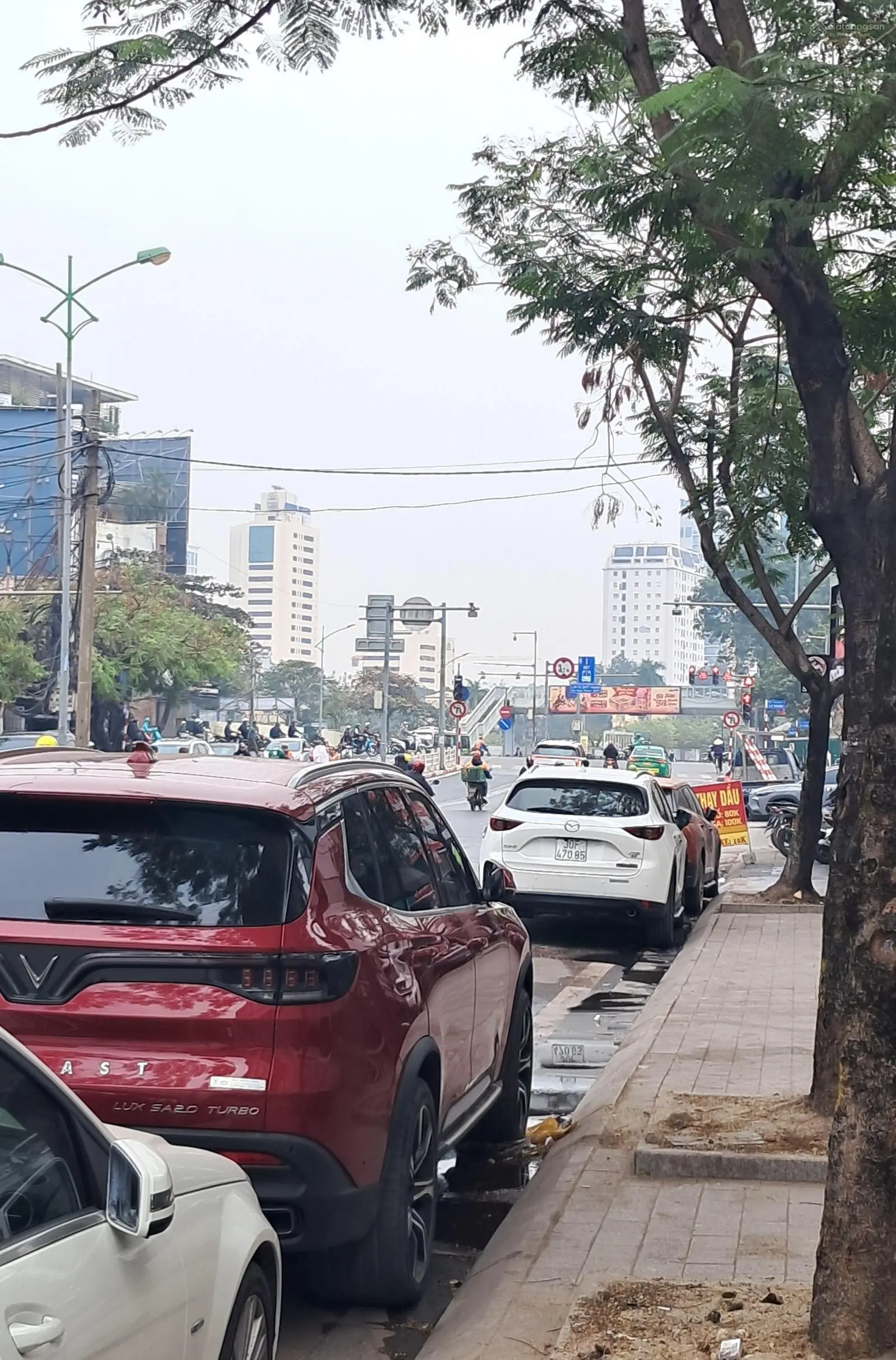 Tòa văn phòng mặt phố Láng - kinh doanh - văn phòng - ngân hàng 6T, thang máy. Giá 63 tỷ