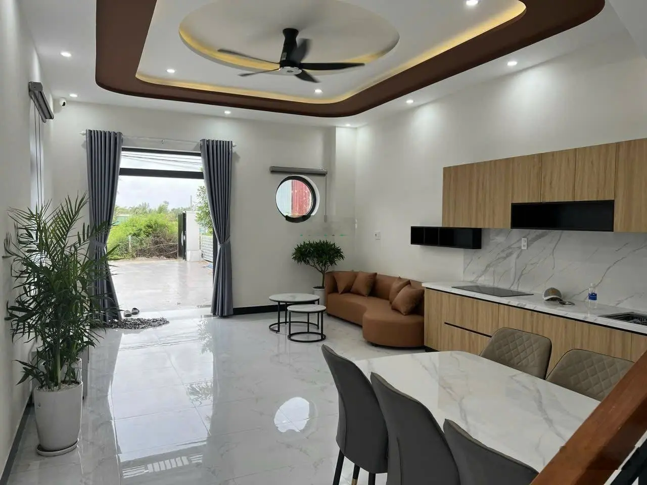 Cần bán căn villa 3PN hồ bơi đường DX18 Cẩm Thanh giá cần bán 6,5 tỉ LH: 0936325884