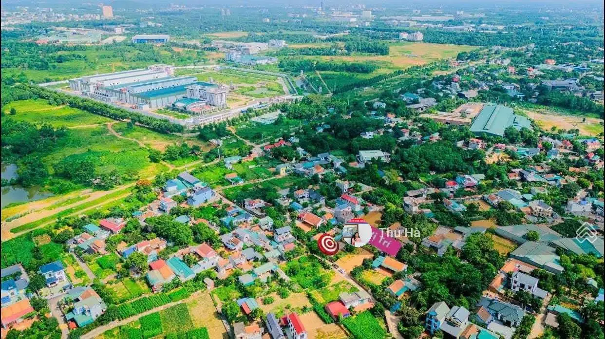 Nhờ 500 ae bán giúp lô đất tại thôn 5 - Phú Cát DT = 187,9m2, MT hơn 6 m. Đường 2 ô tô tránh nhau