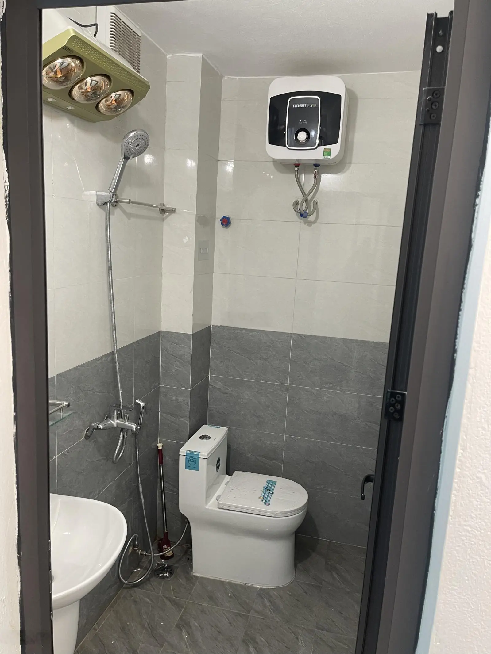 Bán nhà 2 tầng tại Minh Khai Hai Bà Trưng 5,65 tỷ, 31m2, 2PN, 2WC