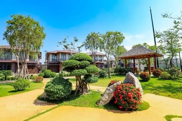 Mua nhà sang rinh xế xịn khi sở hữu dinh thự châu Âu Park Village ven sông Waterpoint Nam Long