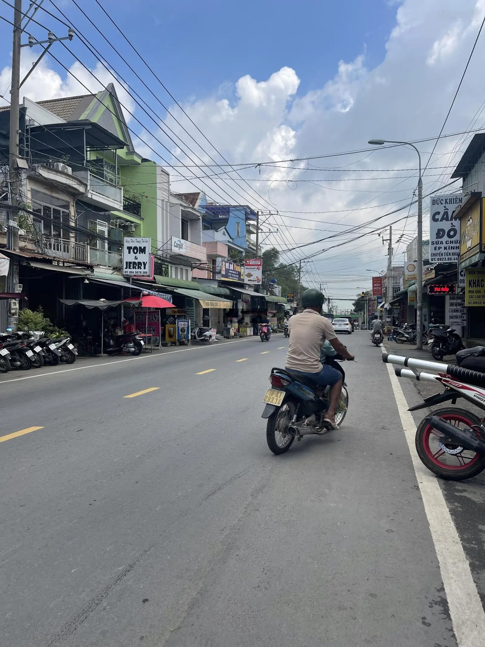 Đất nền sổ riêng thổ cư giá rẻ mặt tiền đường nhựa thông giá rẻ chỉ 1 tỷ. LH 0799 216 *** em Trinh