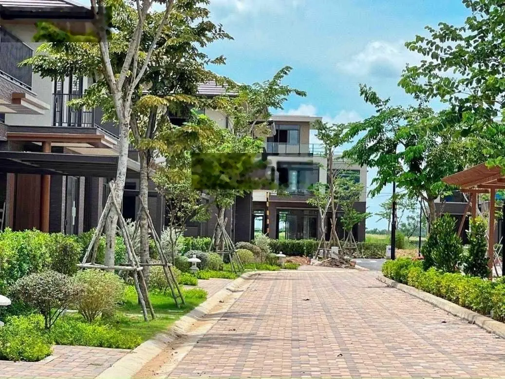 Mở bán mới biệt thự vườn Waterpoint, cách Q7 30'. 232m2 10 tỷ view trực diện công viên, hồ bơi