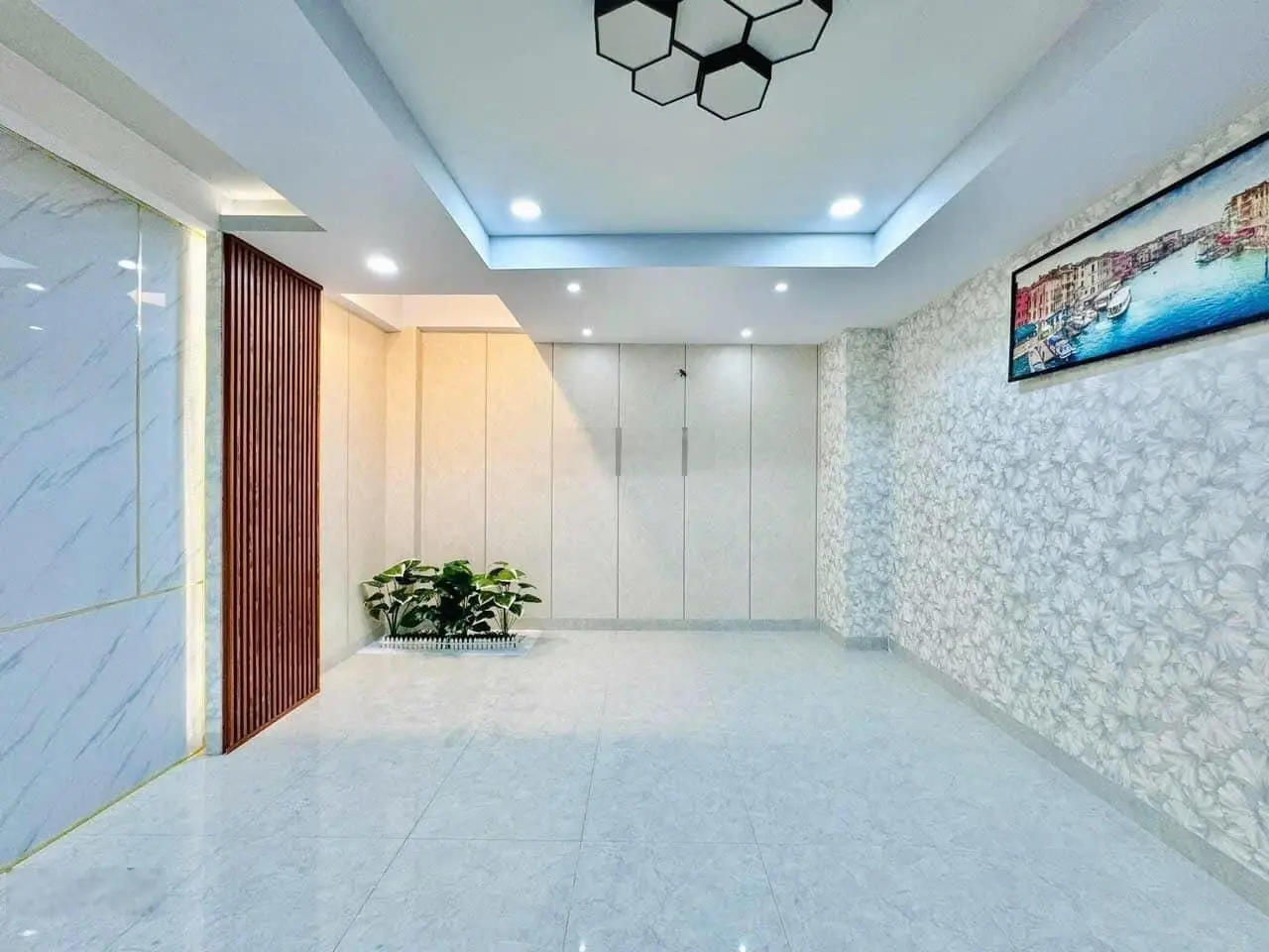 Chủ bán gấp nhà 75m2 ở Trần Văn Đang-Quận 3. Gần ga Sài Gòn, HĐ cho thuê 42 triệu. Giá 4tỷ050