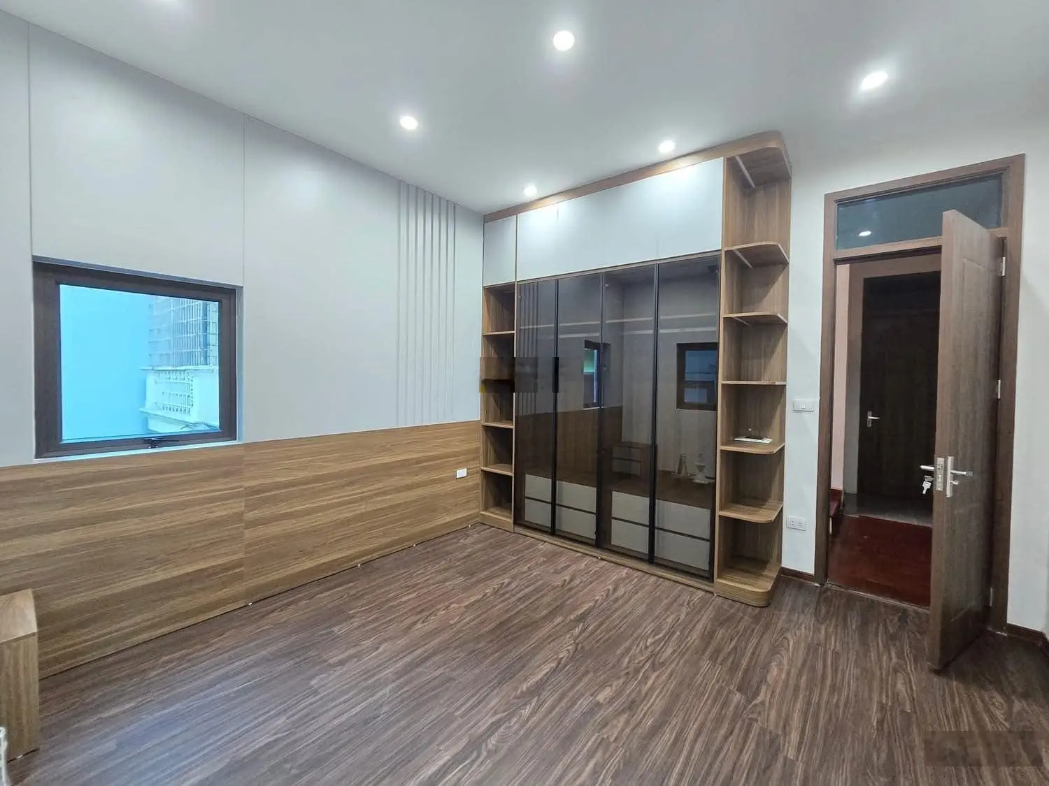 Bán nhà riêng tại Tam Khương, 15,8 tỷ, 41m2, 4PN, 3WC cực chất; LH: 0943114248