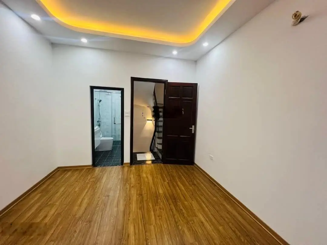 Nhà mới Khương Đình, tt Thanh Xuân, Ô tô đỗ cửa, 10m ra phố, 2 thoáng, 38m2 x 5 tầng, 6.8 tỷ