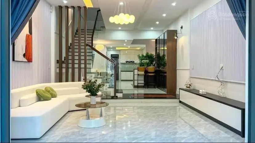 Nóng! Cần bán nhà phố Lý Chính Thắng, phường 7, quận 3 - 58,5m2. Sổ chuẩn, hoàn công đủ